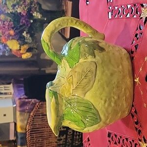 Majolica style Green leaf Pitcher,EUC